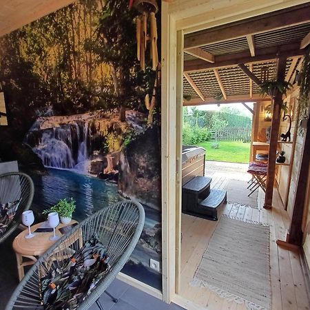 Entre Monts Et Collines B&B Et Spa En Option Bagian luar foto