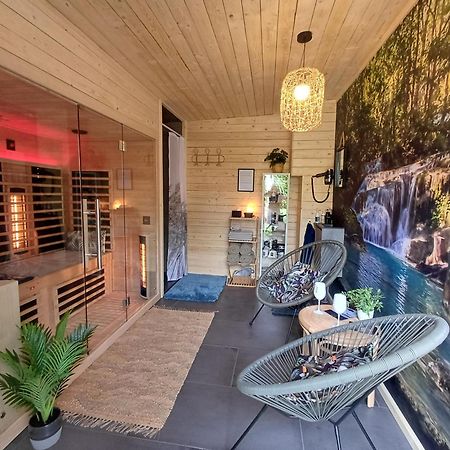 Entre Monts Et Collines B&B Et Spa En Option Bagian luar foto