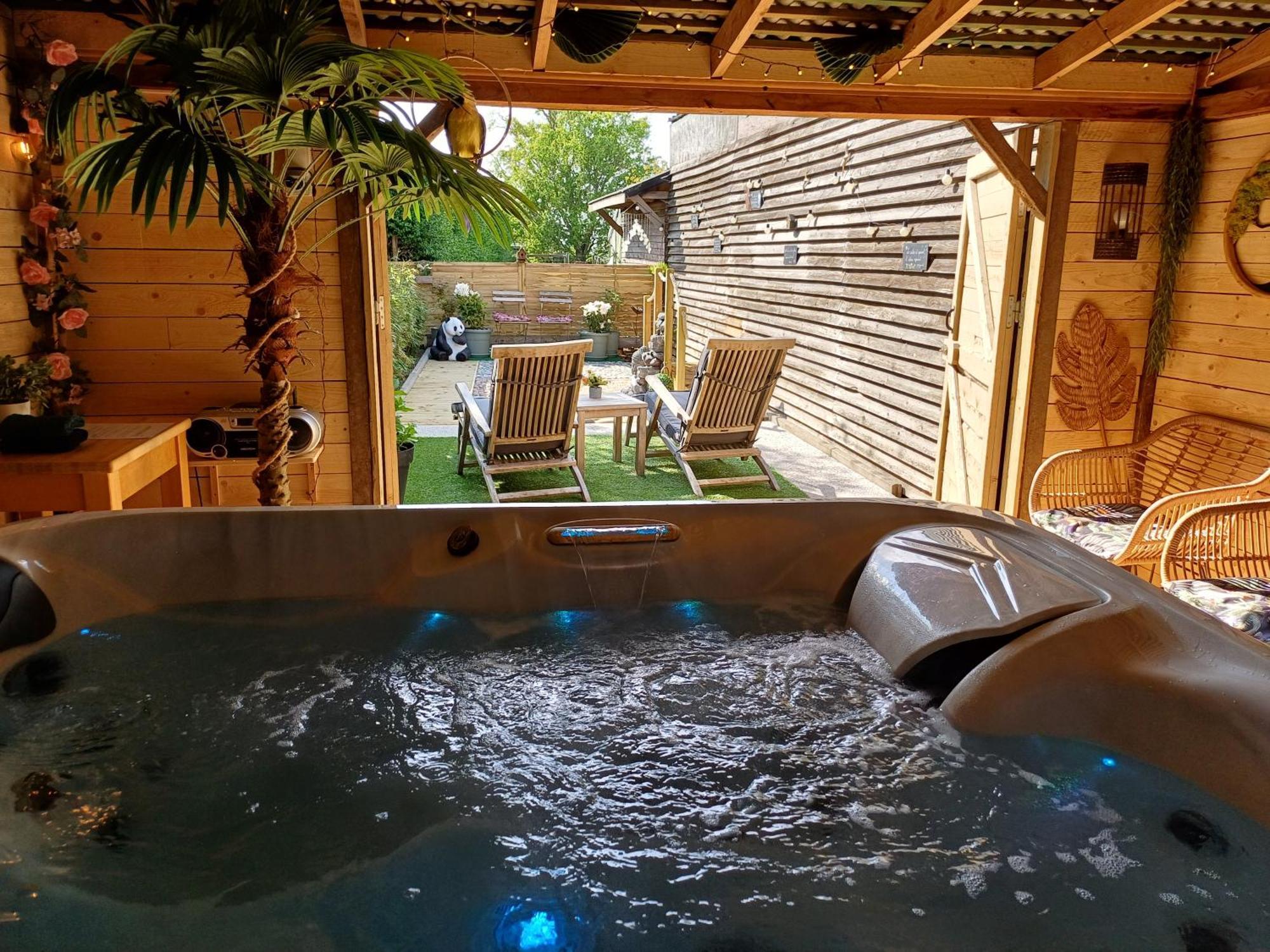 Entre Monts Et Collines B&B Et Spa En Option Bagian luar foto